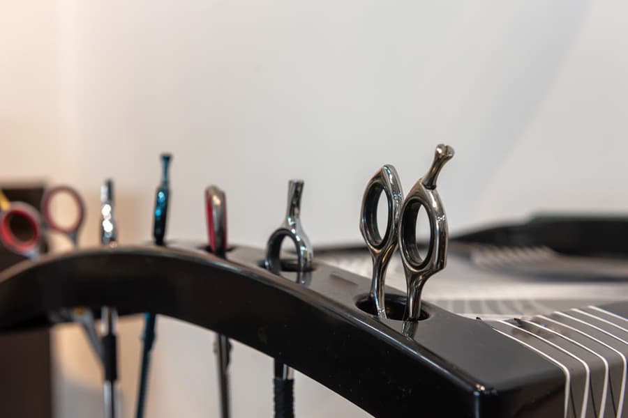  Contacta con Eloratti Peluqueras