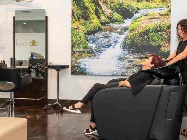 Cuida tu cabello con nuestros tratamientos